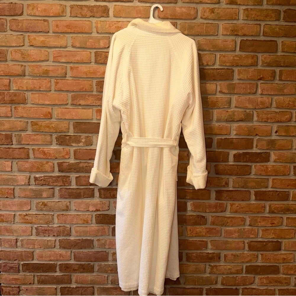 The Ritz-Carlton New York Central Park Hotel Robe Waffle Terry Cloth Cream XL - Picture 7 of 7